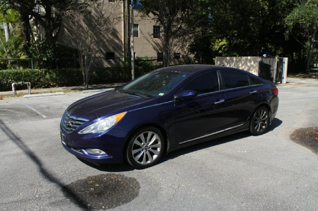 2013 Hyundai Sonata Image 3