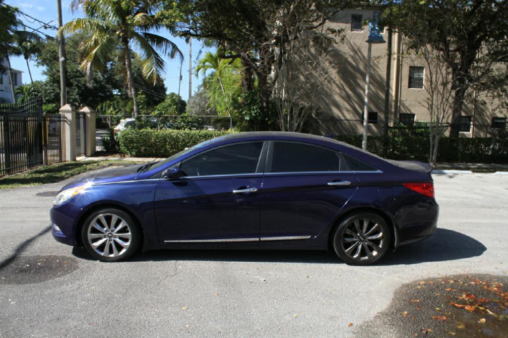 2013 Hyundai Sonata Image 4