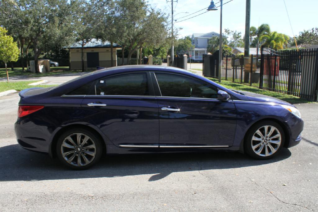 2013 Hyundai Sonata Image 8