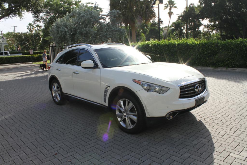 2012 INFINITI FX35 Image 4