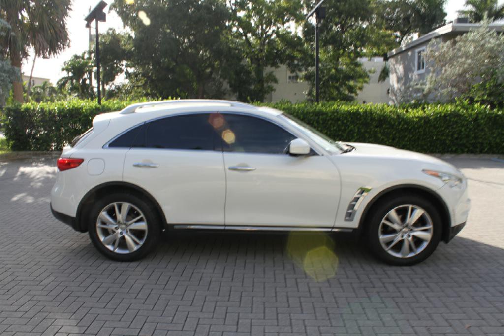 2012 INFINITI FX35 Image 5