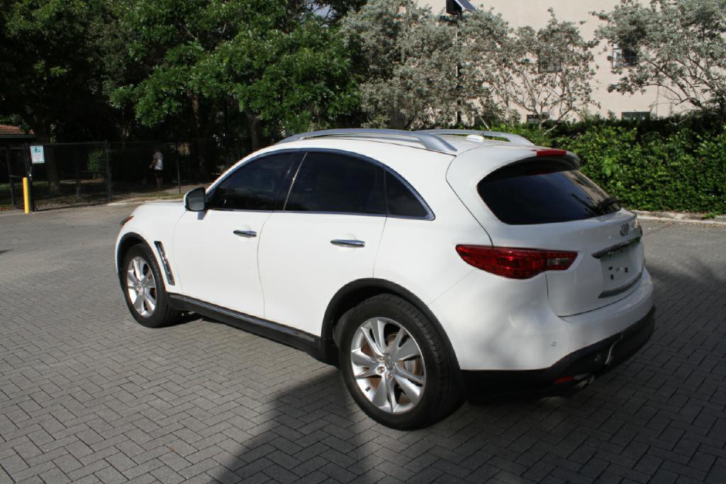 2012 INFINITI FX35 Image 8
