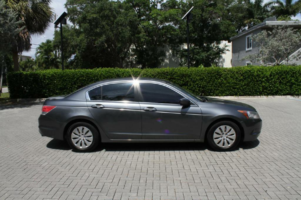 2009 Honda Accord Image 5