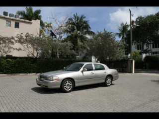 Image for 2006 Lincoln Town Car Signature ID: 7416072