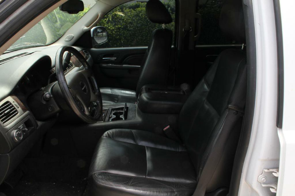 2010 GMC Yukon Image 9