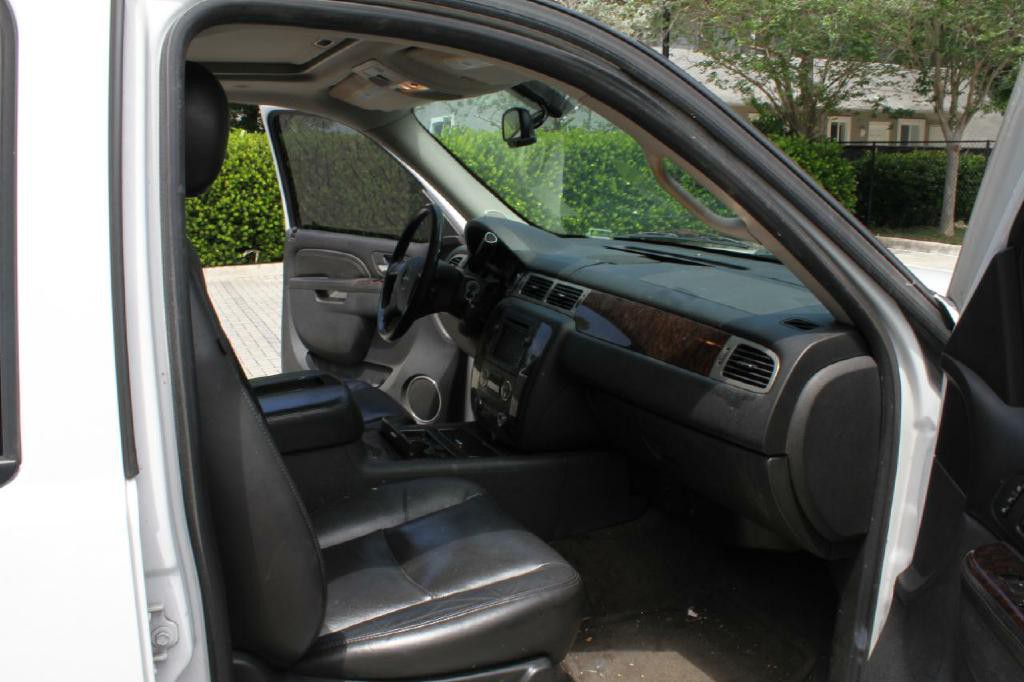 2010 GMC Yukon Image 13