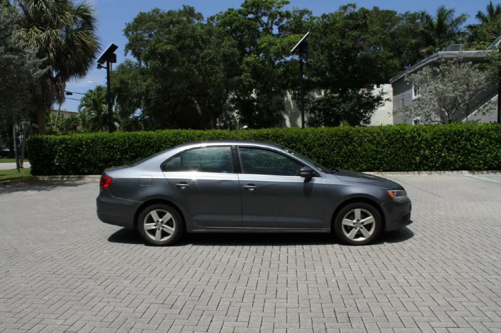 2014 Volkswagen Jetta Image 5