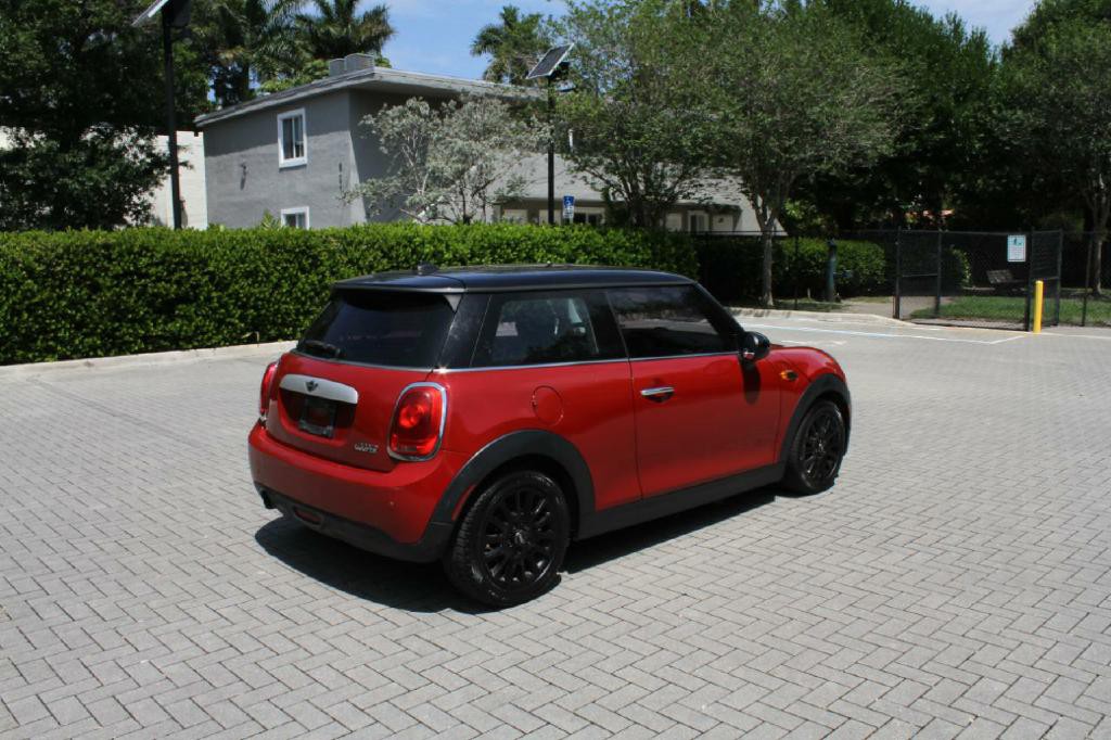 2015 MINI Cooper Image 6