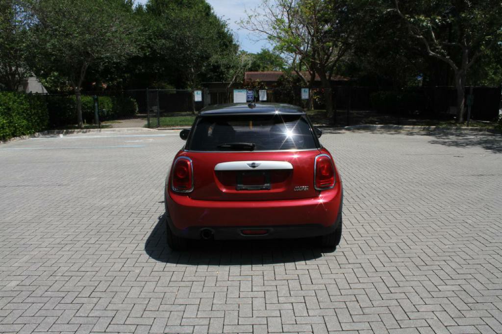 2015 MINI Cooper Image 7