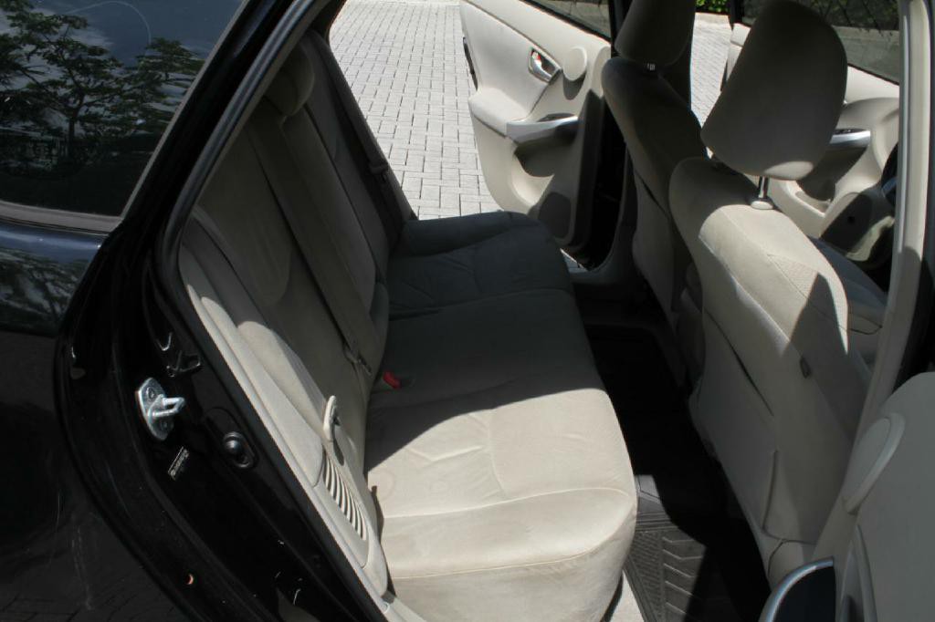 2011 Toyota Prius Image 13