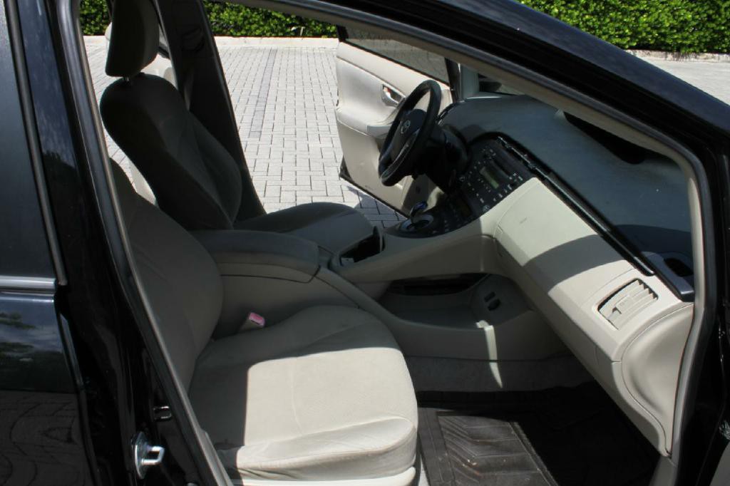 2011 Toyota Prius Image 14