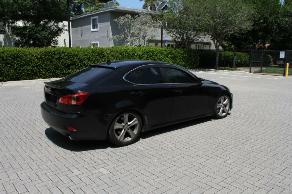 2012 Lexus IS Image 5
