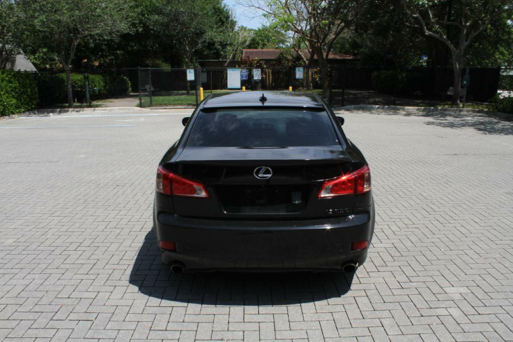 2012 Lexus IS Image 6