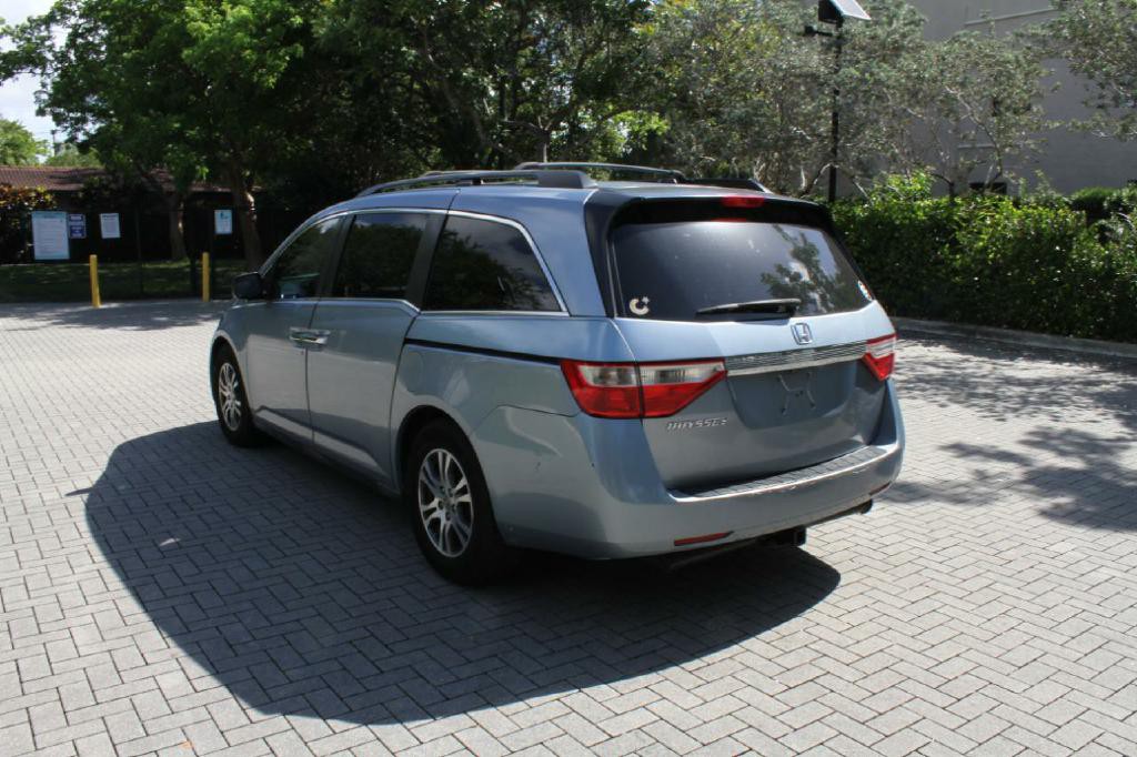 2011 Honda Odyssey Image 8
