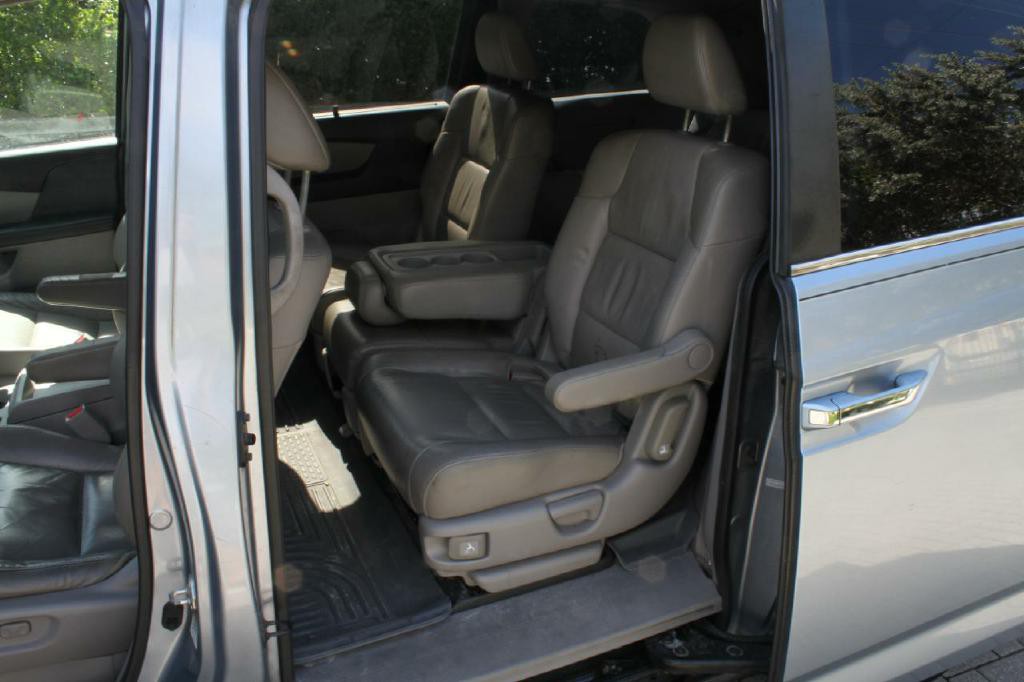 2011 Honda Odyssey Image 10