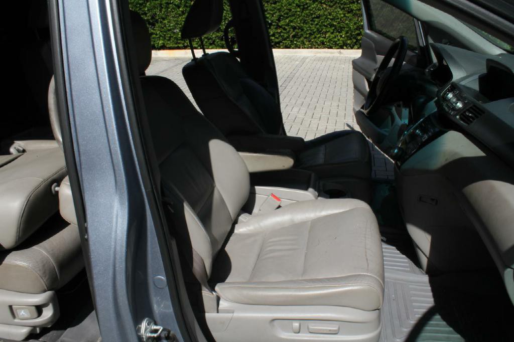 2011 Honda Odyssey Image 14