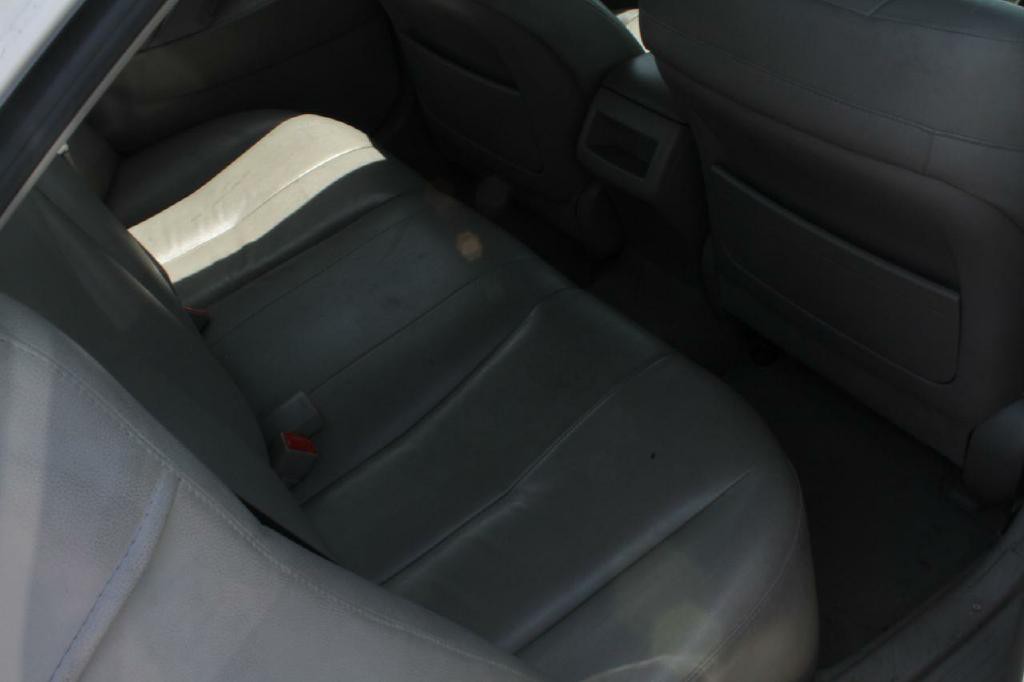 2011 Toyota Camry Image 8