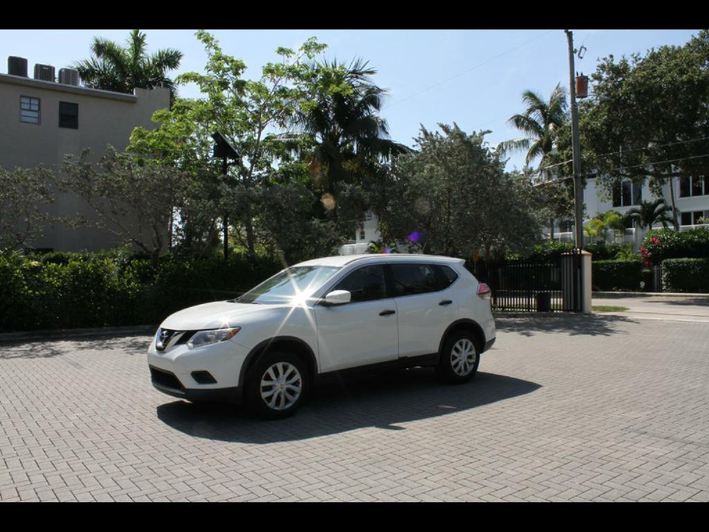 2016 Nissan Rogue Image 1
