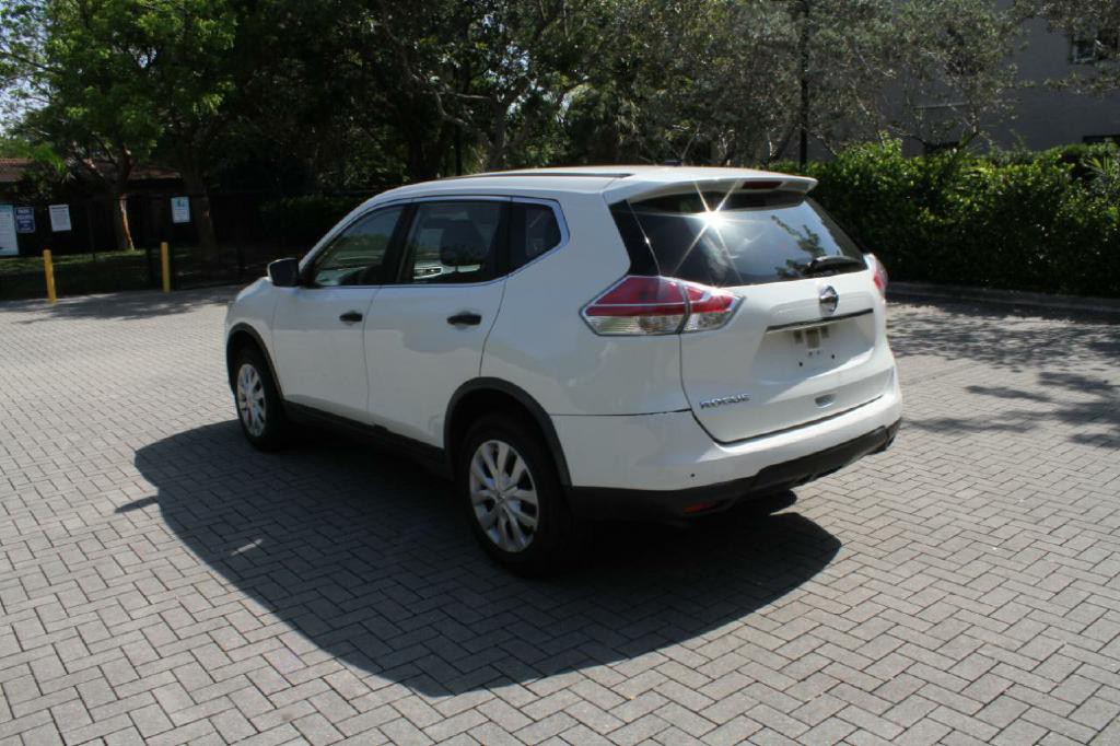 2016 Nissan Rogue Image 8
