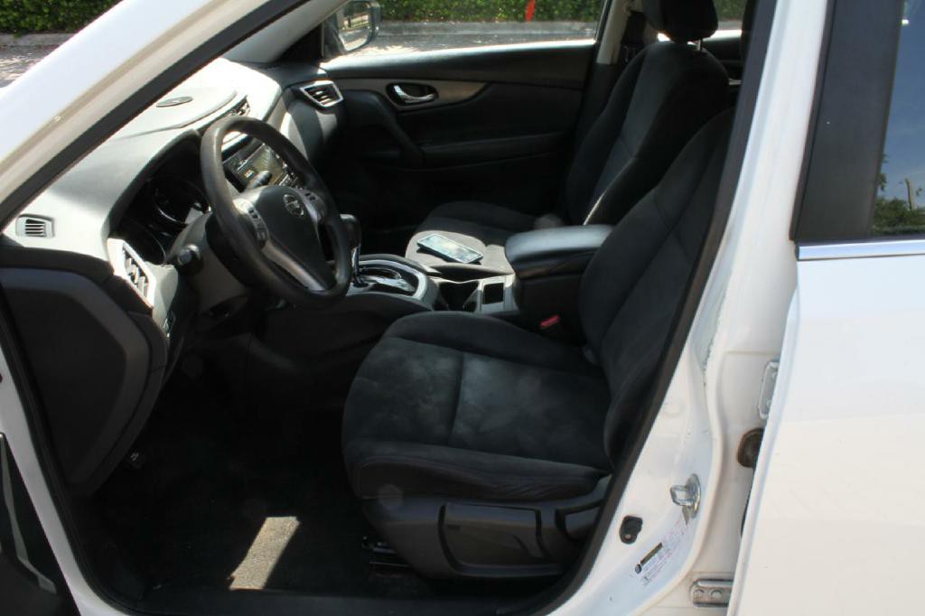 2016 Nissan Rogue Image 9