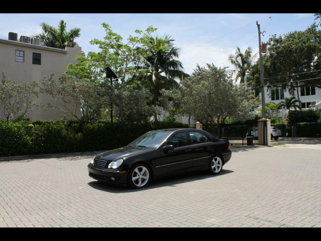 2006 Mercedes-Benz C-Class Image 1