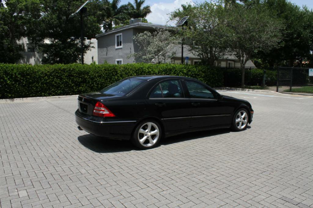 2006 Mercedes-Benz C-Class Image 6