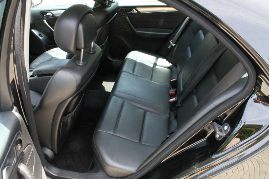 2006 Mercedes-Benz C-Class Image 10