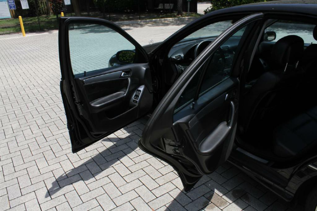 2006 Mercedes-Benz C-Class Image 11