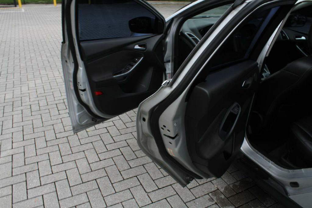 2012 Ford Focus Image 11