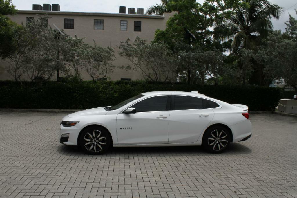 2020 Chevrolet Malibu Image 2