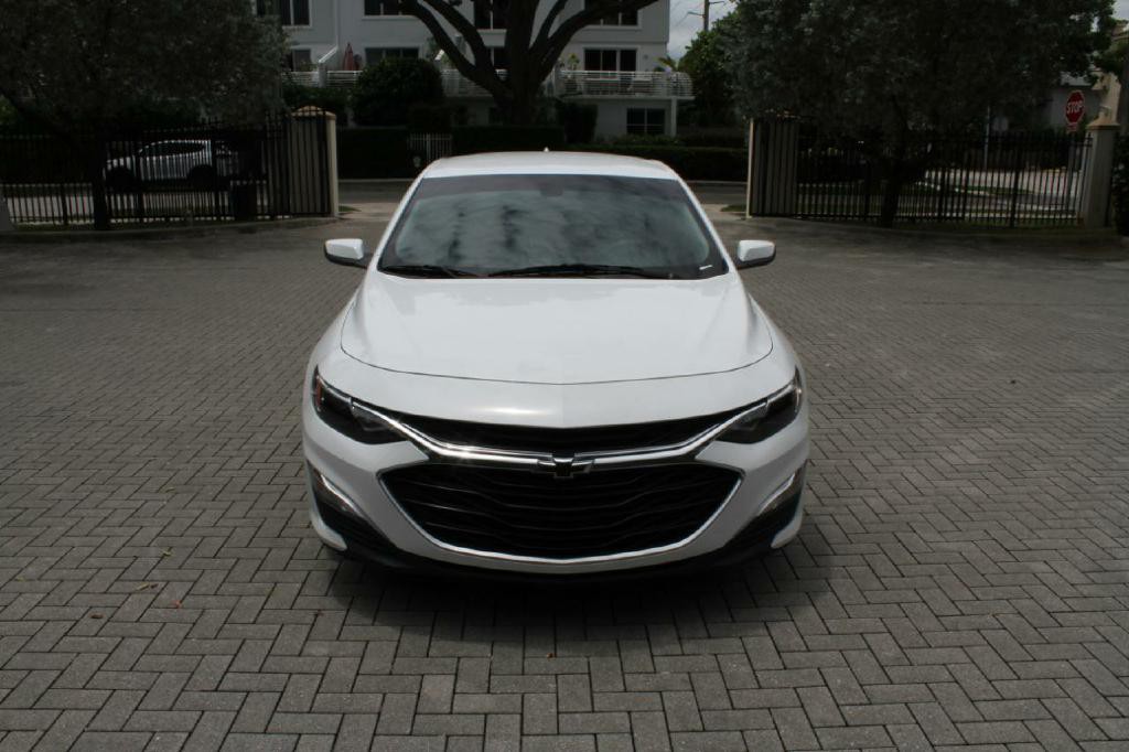 2020 Chevrolet Malibu Image 3