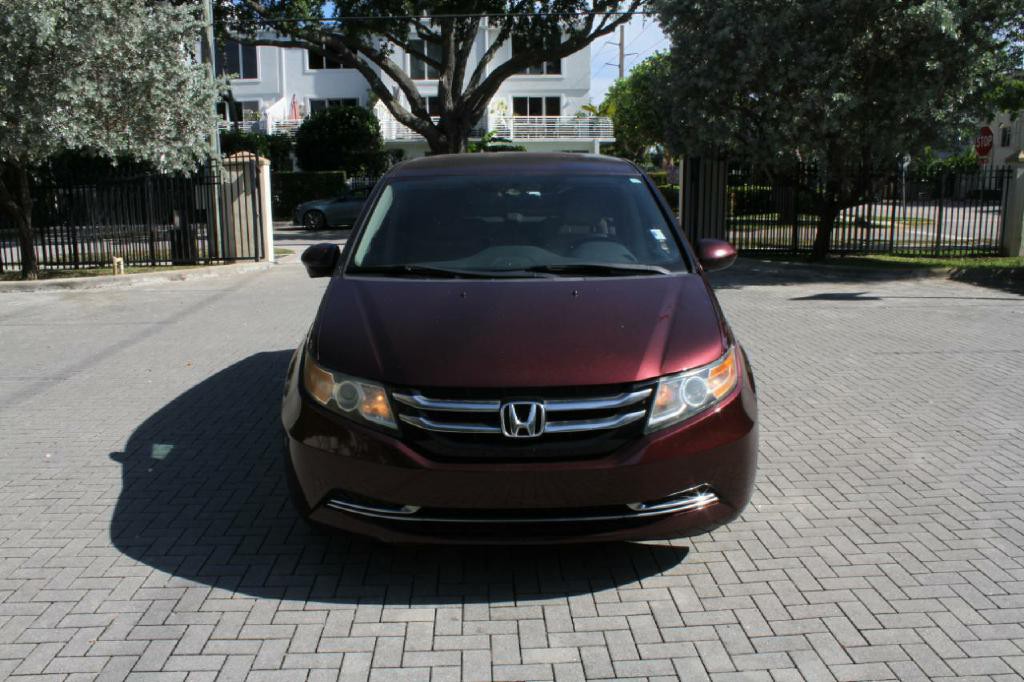 2014 Honda Odyssey Image 3