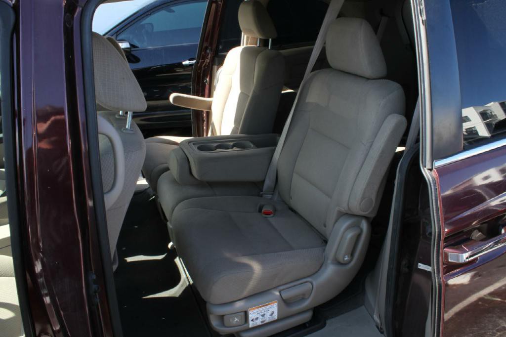 2014 Honda Odyssey Image 8
