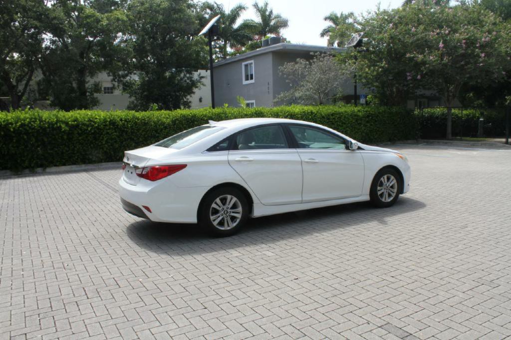 2014 Hyundai Sonata Image 6