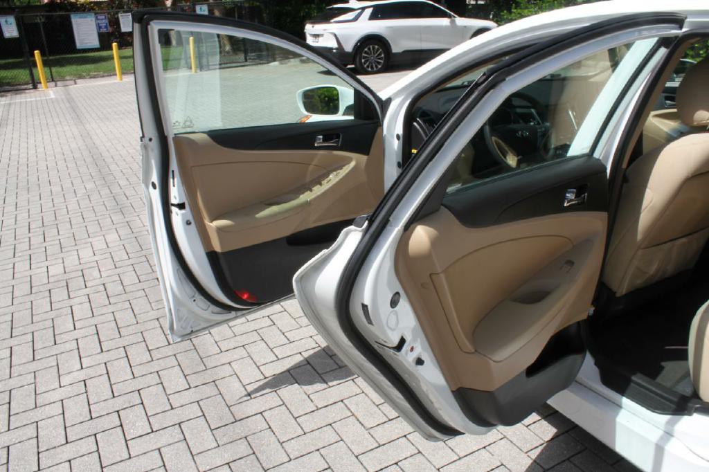 2014 Hyundai Sonata Image 10