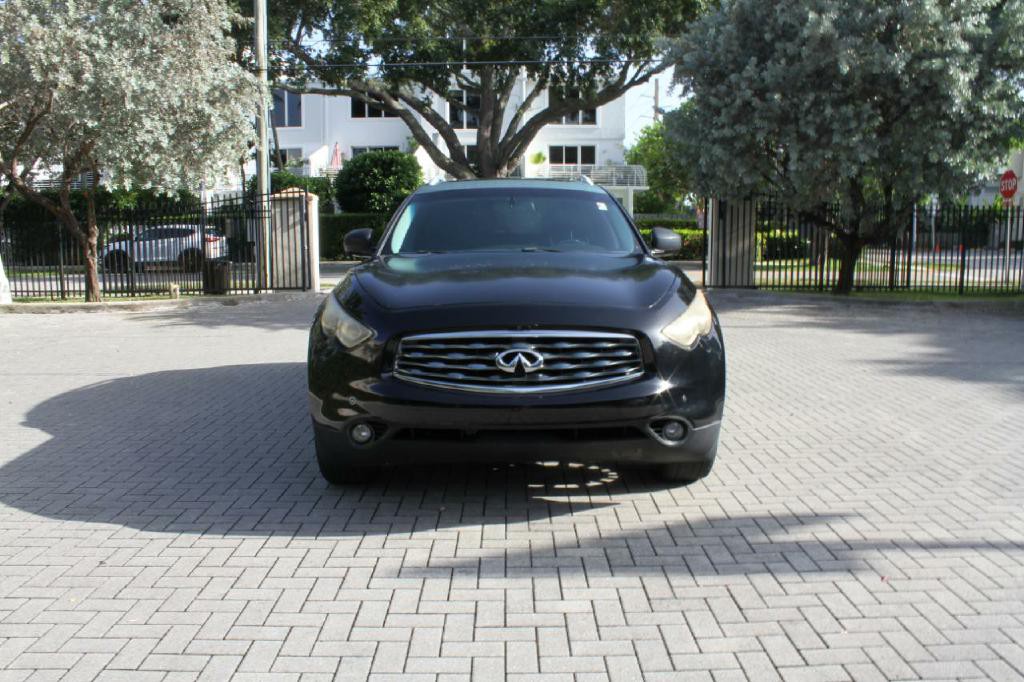 2011 INFINITI FX35 Image 3