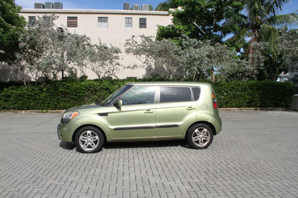 2011 Kia Soul Image 2