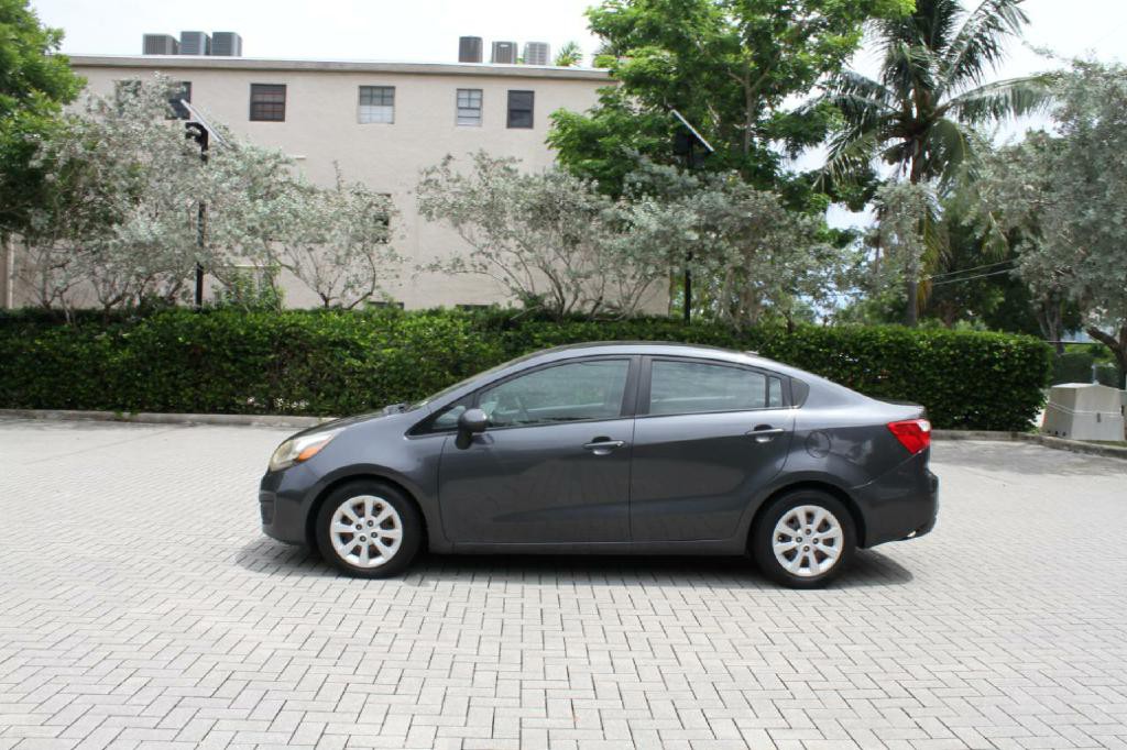 2013 Kia Rio Image 2