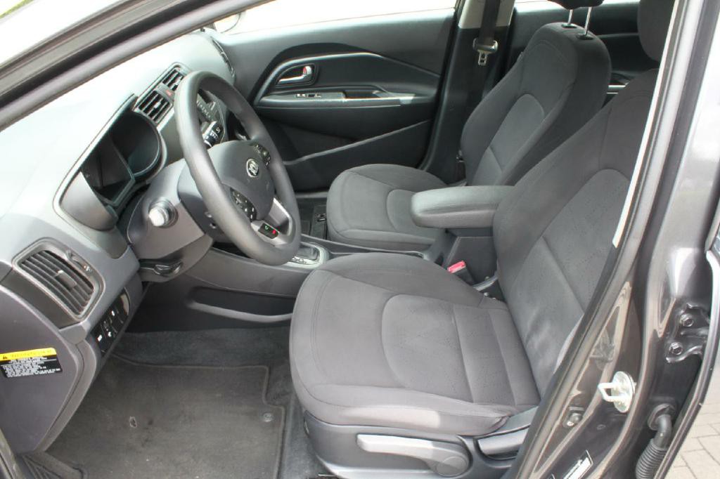 2013 Kia Rio Image 8