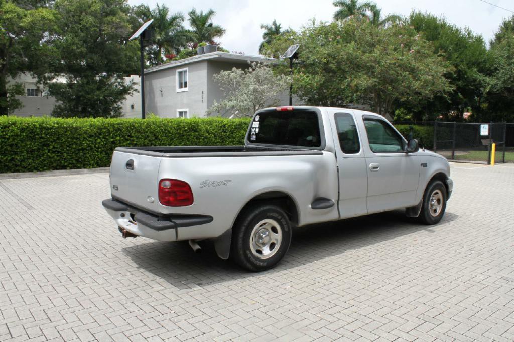 2002 Ford F-150 Image 5