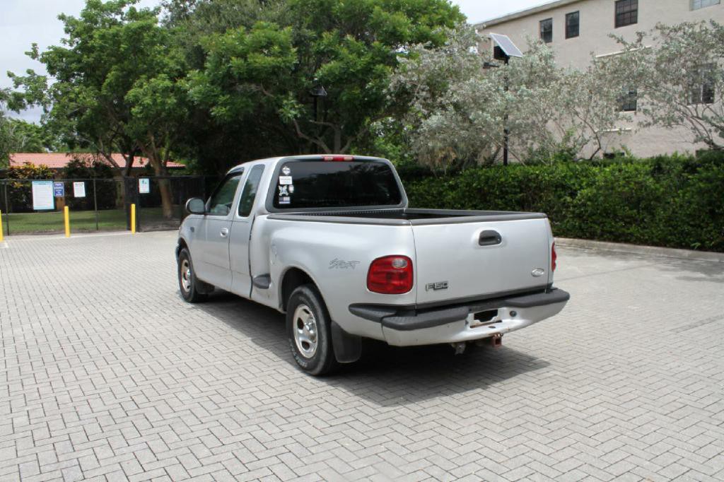2002 Ford F-150 Image 7
