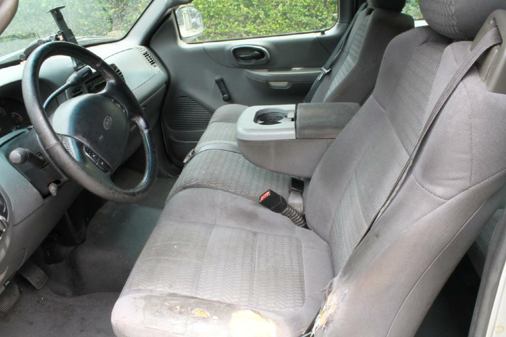 2002 Ford F-150 Image 8