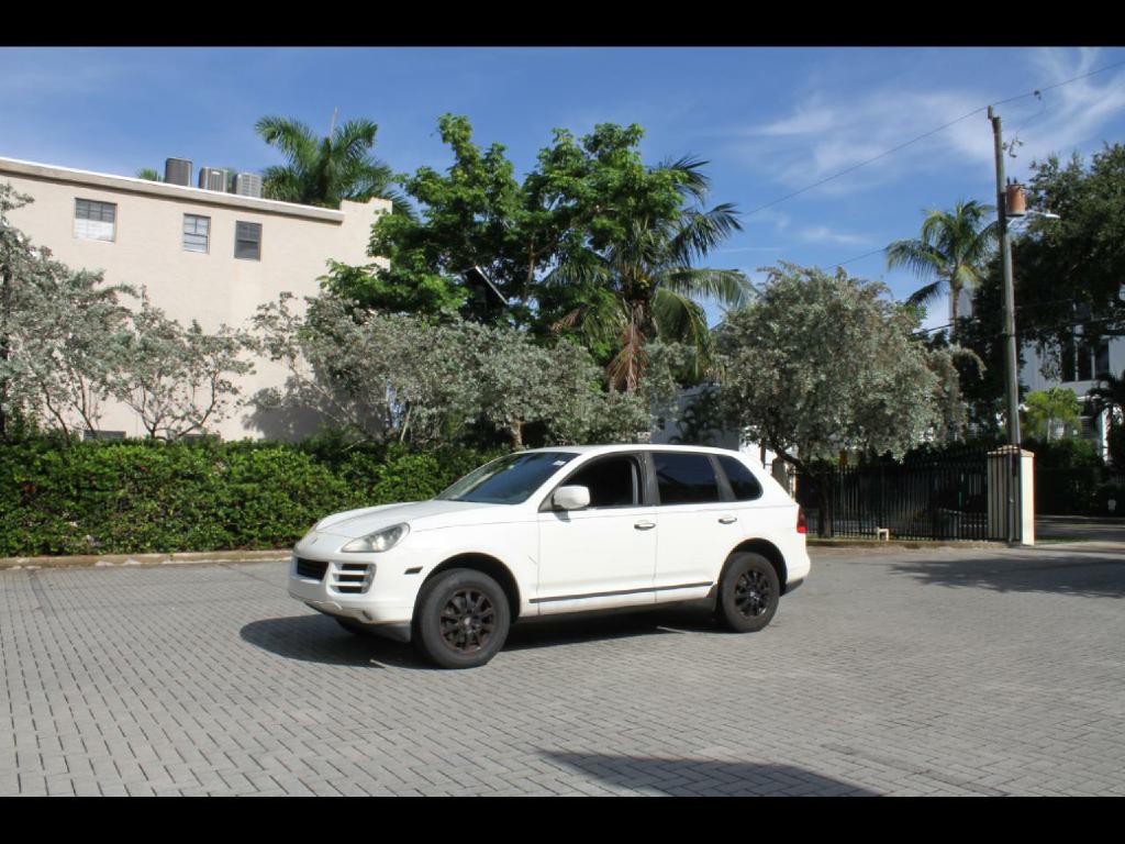 2008 Porsche Cayenne Image 1