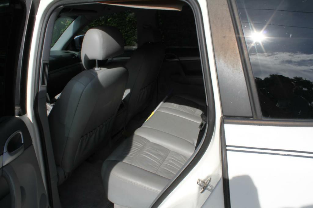 2008 Porsche Cayenne Image 9