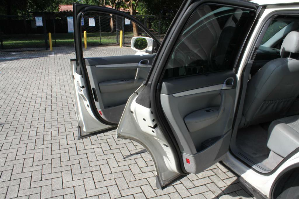2008 Porsche Cayenne Image 10