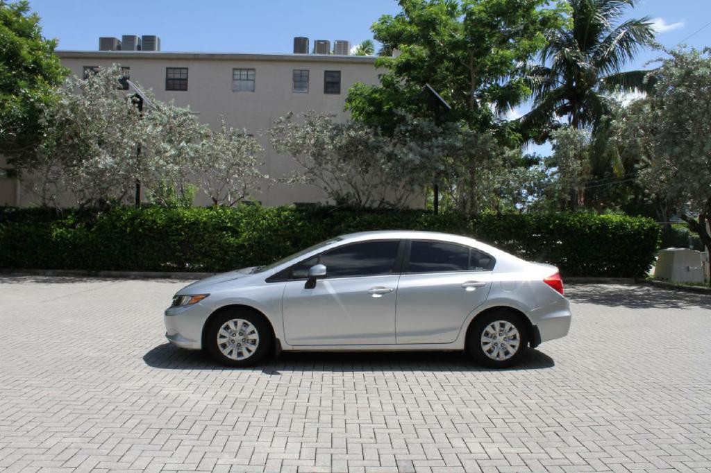 2012 Honda Civic Image 2