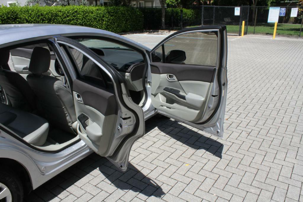 2012 Honda Civic Image 12