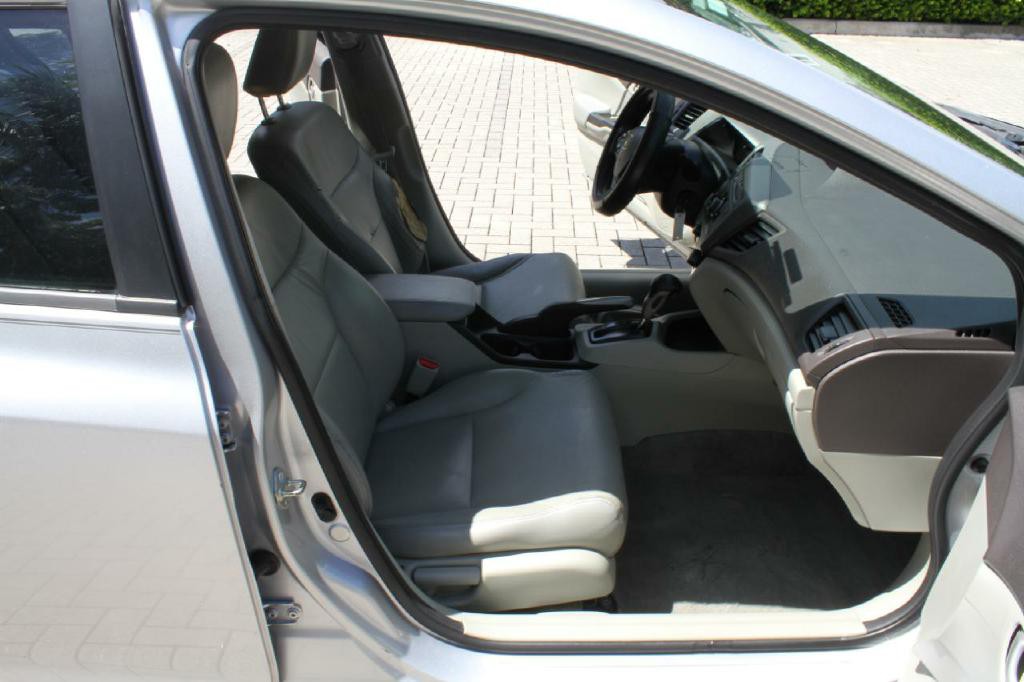 2012 Honda Civic Image 14