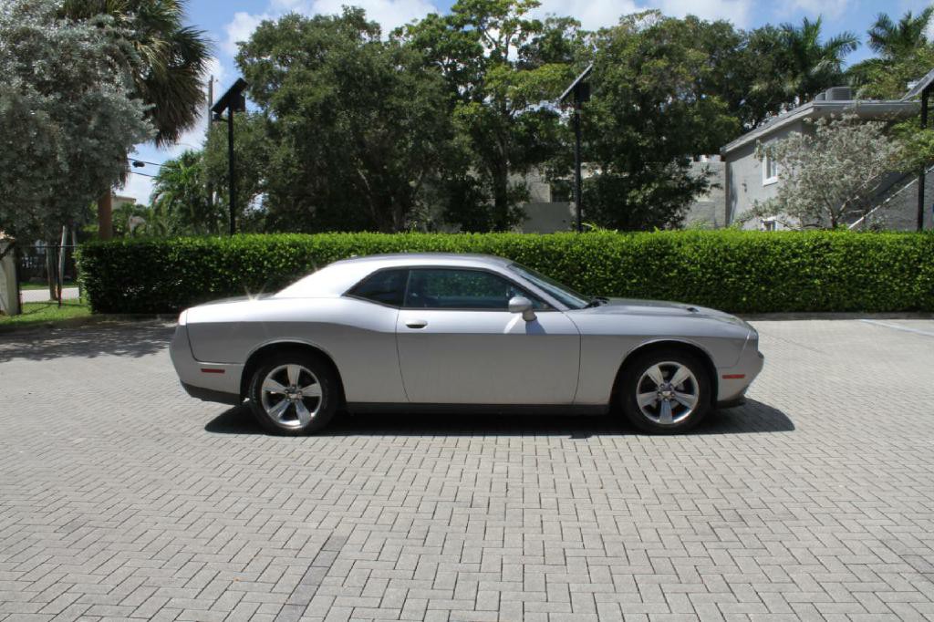 2016 Dodge Challenger Image 5