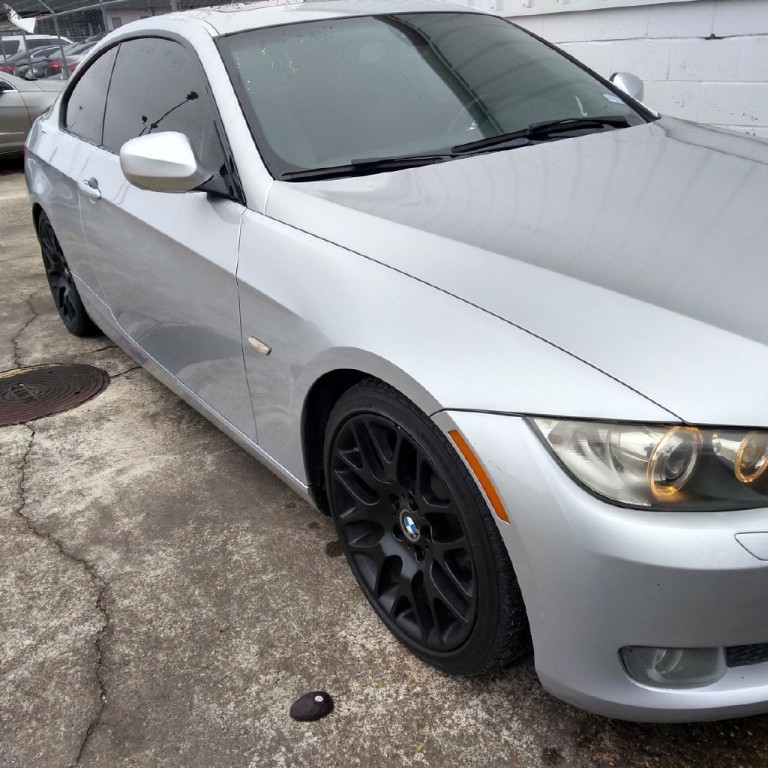 2010 BMW 3 Series Image 3